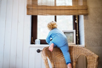 Những mối nguy hiểm từ đồ vật trong nhà nên biết để tránh rủi ro cho trẻ nhỏ