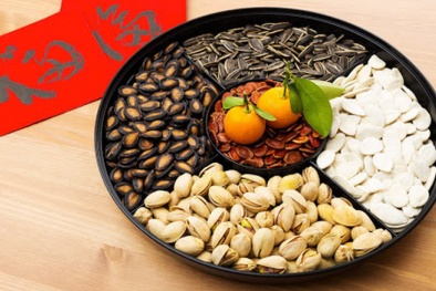 Lựa chọn và bảo quản các loại hạt khô an toàn trong ngày Tết