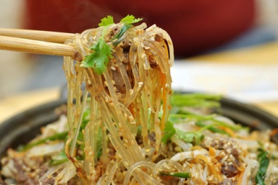 Những sai lầm khi ăn miến dong thay cơm