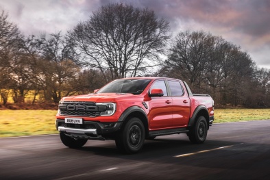 Chiêm ngưỡng ‘siêu quái thú’ Ford Ranger Raptor gần 400 mã lực