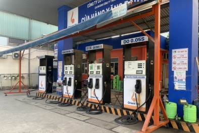 Sóc Trăng: Xử phạt 4 cửa hàng xăng dầu không bán hàng