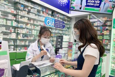 Thứ trưởng Bộ Y tế: Người dân nên test nhanh mẫu gộp gia đình để tránh lãng phí