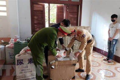 Thu giữ 10.800 dụng cụ test nhanh COVID-19 không rõ nguồn gốc 