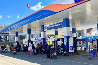 Tăng cường kiểm tra, giám sát thị trường đối với các mặt hàng xăng dầu và thiết bị, vật tư y tế