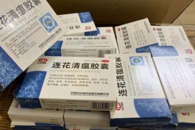 Phát hiện và thu giữ hàng trăm hộp thuốc Liên Hoa Thanh Ôn nhập lậu