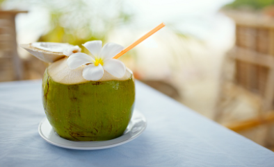 Những thời điểm tuyệt đối không nên uống nước dừa khi mắc Covid-19