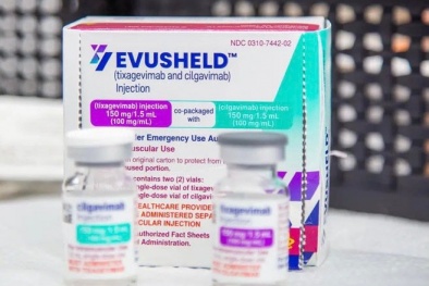 Kháng thể đơn dòng Evusheld là thuốc, không thể thay thế vaccine COVID - 19