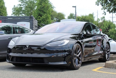 Chiêm ngưỡng Tesla Model S Plaid 2022 chạy điện đầu tiên tại Việt Nam
