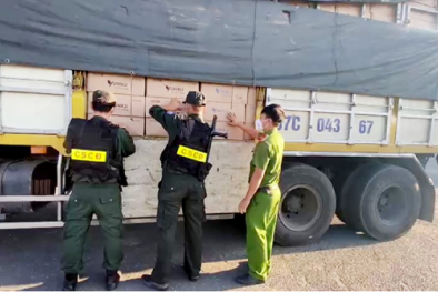 An Giang: Phát hiện và thu giữ hàng loạt sản phẩm nghi nhập lậu