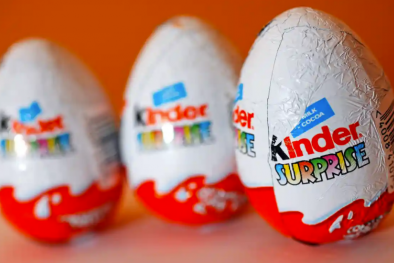 Thu hồi trứng chocolate Kinder Surprise do nghi nhiễm khuẩn