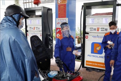 Ngày mai giá xăng dự báo giảm gần 1.000 đồng/lít 