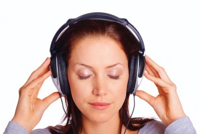 Thói quen sử dụng tai nghe sai cách có thể khiến 1,1 tỷ người trẻ bị điếc