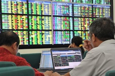 Giám sát ngăn ngừa xung đột lợi ích khi công ty chứng khoán 'vừa đá bóng, vừa thổi còi'