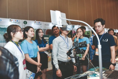 Hỗ trợ hệ sinh thái khởi nghiệp đổi mới sáng tạo TP.HCM phát triển ngang tầm khu vực