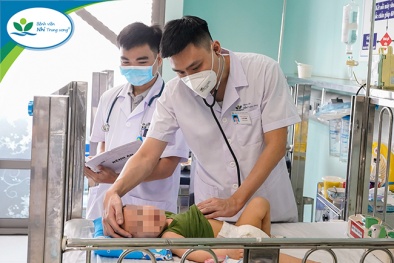 Cảnh báo: Liên tiếp các vụ trẻ nhập viện do uống nhầm dầu thắp hương
