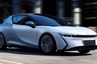 Ô tô điện Trung Quốc dáng siêu thể thao, giá hơn 300 triệu đồng, có thể di chuyển 500km 