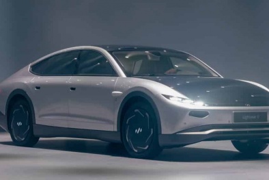 Khủng hơn Tesla, chiếc xe điện của Hà Lan có thể chạy nửa năm mà không cần sạc