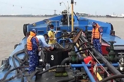 Cảnh sát biển thu giữ 25.000 lít dầu DO không rõ nguồn gốc