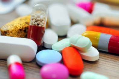 Nguy cơ sốc phản vệ nếu tự ý dùng thuốc kháng sinh điều trị đau họng