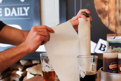 Giấy ăn giá rẻ tiềm ẩn hóa chất, nấm mốc gây hại sức khỏe