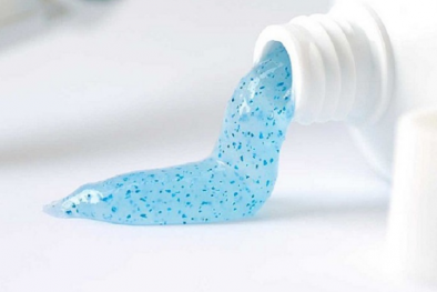 Những thành phần nguy hiểm có thể tiềm ẩn trong kem đánh răng 