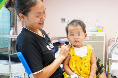 Trẻ bị nhiễm trùng nặng do tự điều trị bỏng bằng thuốc nam không rõ nguồn gốc