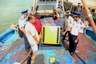 Bà Rịa - Vũng Tàu: Phát hiện tàu chở 90.000 lít dầu không rõ nguồn gốc