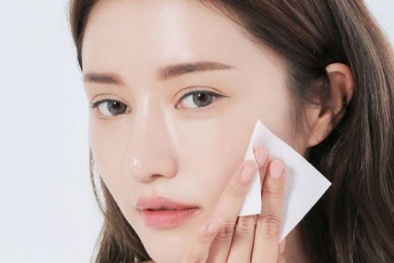 Lạm dụng giấy thấm dầu gây tác hại lớn cho làn da