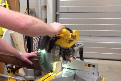 Thu hồi hơn 40 sản phẩm máy cưa góc chuyên dụng DeWALT 