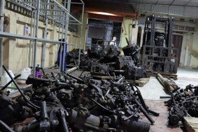 Tạm giữ trên 10 tấn phụ tùng ô tô đã qua sử dụng không rõ nguồn gốc xuất xứ