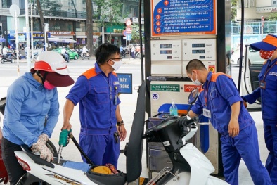Giá xăng trong nước có thể giảm 900 - 1.200 đồng/lít