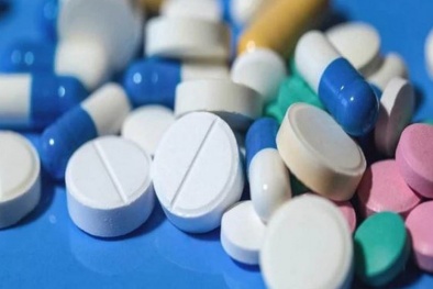 Lạm dụng thuốc chứa corticoid bị teo tứ chi, suy tuyến thượng thận 