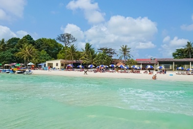 Từ bãi biển Waikiki tới Bãi Sao: Những vùng đất quyến rũ, sôi động