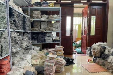 Những chất độc hại tiềm ẩn trong quần áo trẻ em không rõ nguồn gốc xuất xứ