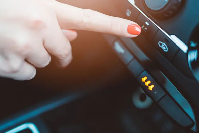 Những tác hại cho sức khỏe khi dùng điều hòa ô tô chỉ lấy gió trong