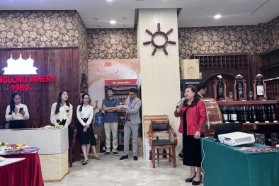 Trải nghiệm văn hóa vang ‘Thăng Long - Hương mùa thu 2022’