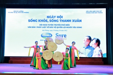 Hơn 700 người cao tuổi Thành phố Hoa phượng đỏ tham gia ngày hội “sống khỏe, sống thanh xuân”