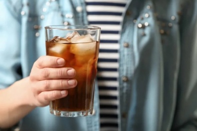 Nghiên cứu mới chỉ ra rằng, đồ uống soda có thể làm gia tăng mắc bệnh thận mạn tính