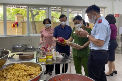 Tăng cường kiểm tra các cơ sở vi phạm về an toàn thực phẩm tại Hà Nội