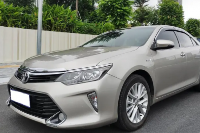 Những mẫu xe ô tô hạng sang cũ giá dưới 700 triệu đồng