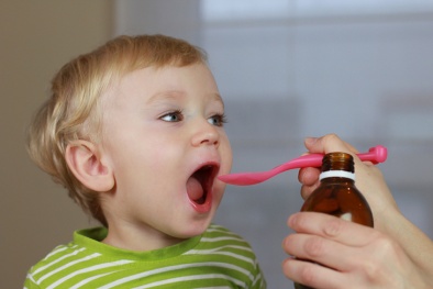 Những sai lầm thường gặp khi cho trẻ uống thuốc gây biến chứng nguy hiểm