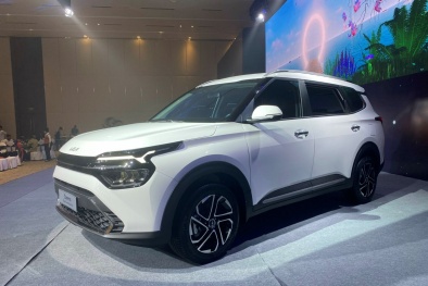 Kia Carens 1.5G Luxury- phiên bản 7 chỗ ngồi giá chỉ tầm hơn 600 triệu hút khách Việt