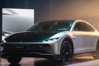 Ô tô Lightyear 0 chạy bằng năng lượng mặt trời, 2 tháng không cần sạc có gì đặc biệt?