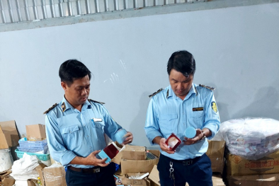 TP.HCM: Phát hiện xưởng sản xuất ‘phù phép’ dầu gội dởm lớn nhất từ trước tới nay 