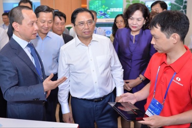 Techcombank tiên phong chuyển đổi số ngành ngân hàng