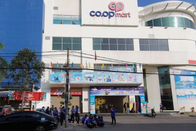 Vì đâu hàng chục nhân viên tại Co.opmart Biên Hòa ngừng việc?