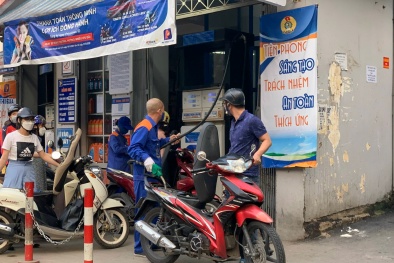 Từ 1/1/2023, xăng chịu thuế môi trường 2.000 đồng một lít