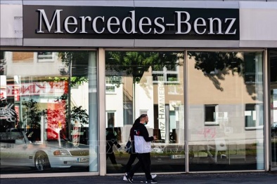 Hãng xe Mercedes bị hơn 300.000 chủ xe tố gắn thiết bị gian lận khí thải