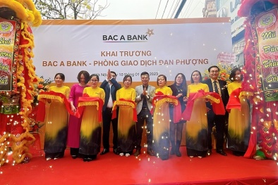 Tưng bừng khai trương BAC A BANK phòng giao dịch Đan Phượng