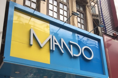 Thương hiệu thời trang MANDO không gắn dấu chứng nhận hợp quy, dấu hiệu vi phạm pháp luật